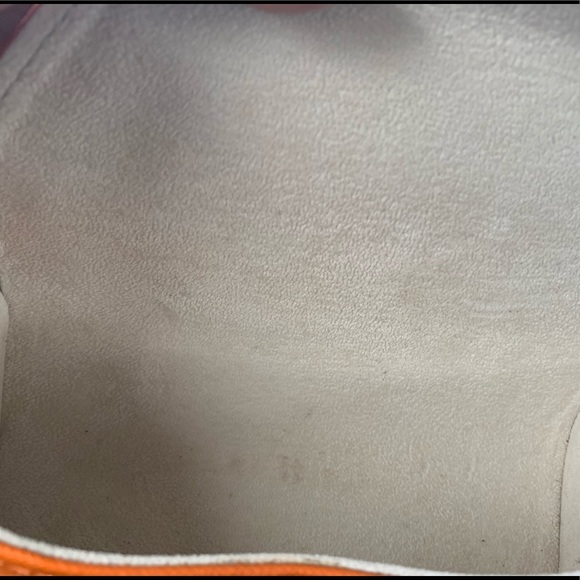 SOLD Tory Burch sunglasses case - Picture 4 of 7